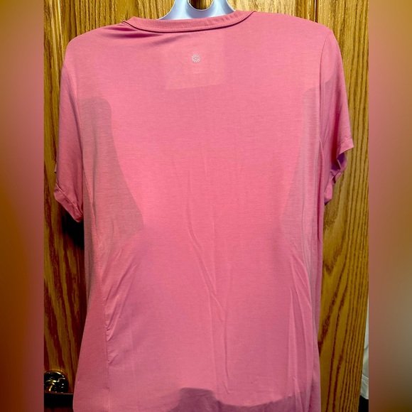 Bundle * 2 women’s Tangerine XL Tshirts pink and blue - Picture 7 of 10